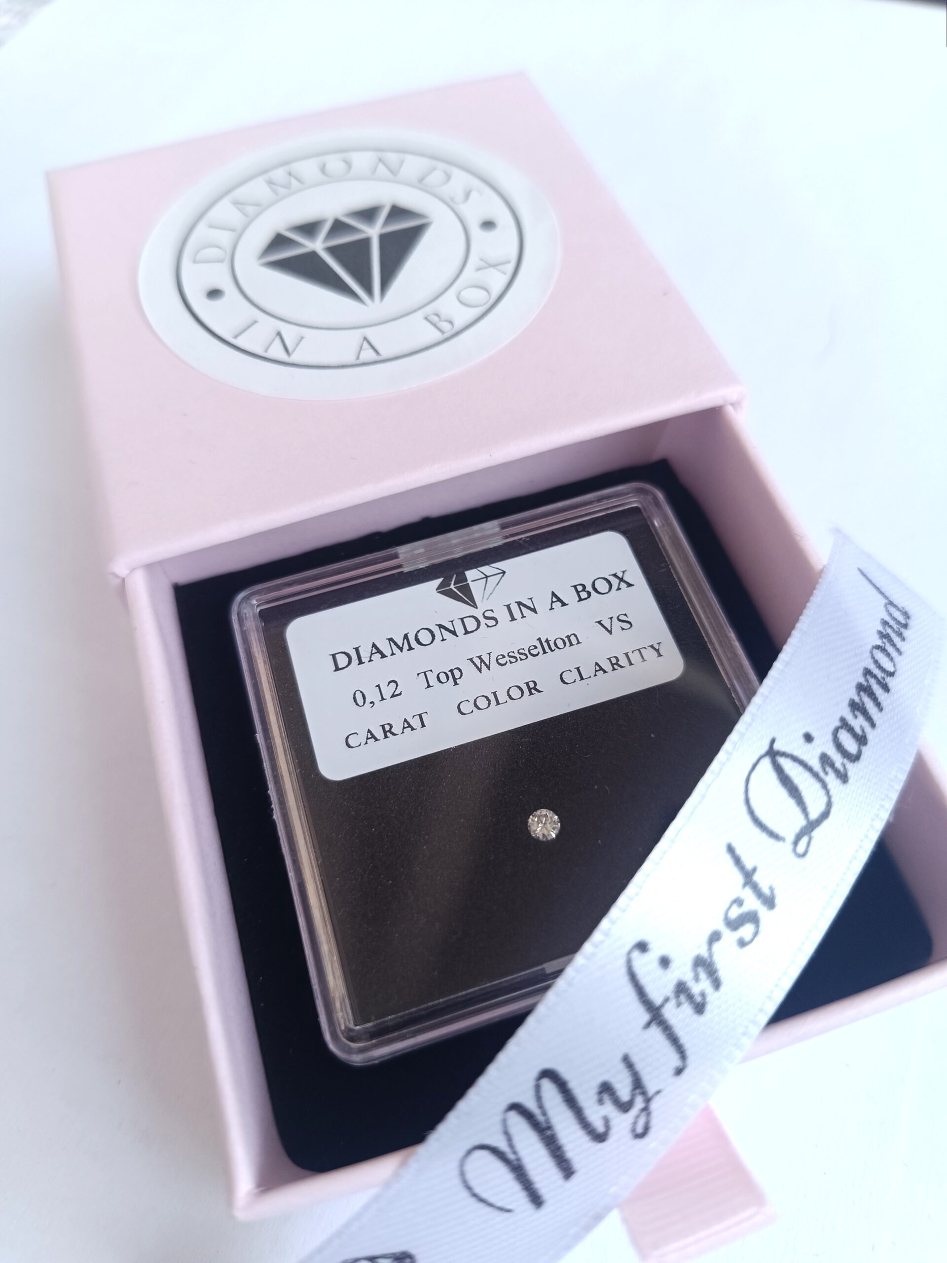 Girlsbox Taufgeschenk 0,03 Karat Brillant Top Wesselton - VS – Bild 1